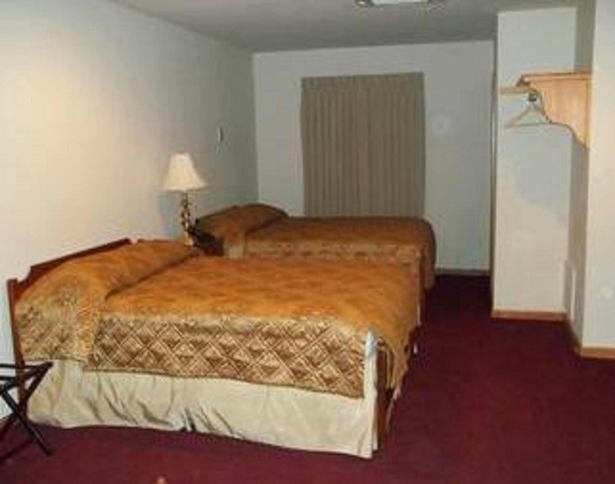 Sutton Inn Elkton Dış mekan fotoğraf